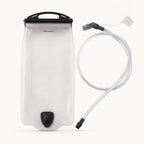 Poche à eau souple TrekGrip 3 L avec tuyau et embout mordant, vue de face sur fond blanc